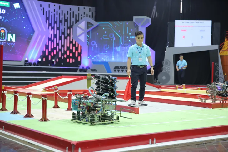 Robocon Đại học Công nghiệp Hà Nội: Ổn định, chính xác, thẳng tiến Hải Dương - Ảnh 5. Robocon Đại học Công nghiệp Hà Nội: Ổn định, chính xác, thẳng tiến Hải Dương - Ảnh 5.