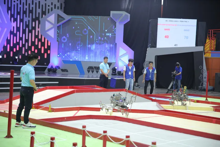 Robocon Đại học Công nghiệp Hà Nội: Ổn định, chính xác, thẳng tiến Hải Dương - Ảnh 7. Robocon Đại học Công nghiệp Hà Nội: Ổn định, chính xác, thẳng tiến Hải Dương - Ảnh 7.