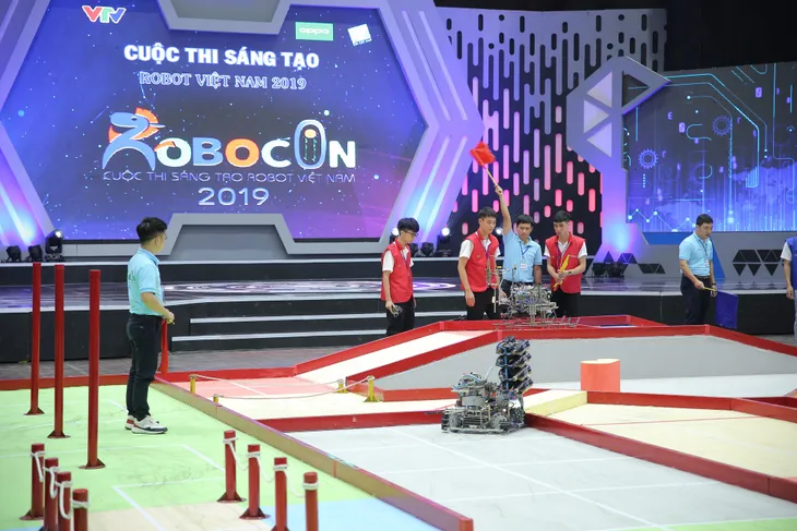 Robocon Đại học Công nghiệp Hà Nội: Ổn định, chính xác, thẳng tiến Hải Dương - Ảnh 12. Robocon Đại học Công nghiệp Hà Nội: Ổn định, chính xác, thẳng tiến Hải Dương - Ảnh 12.