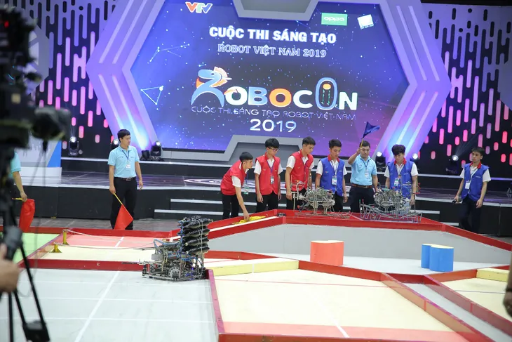 Robocon Đại học Công nghiệp Hà Nội: Ổn định, chính xác, thẳng tiến Hải Dương - Ảnh 14. Robocon Đại học Công nghiệp Hà Nội: Ổn định, chính xác, thẳng tiến Hải Dương - Ảnh 14.