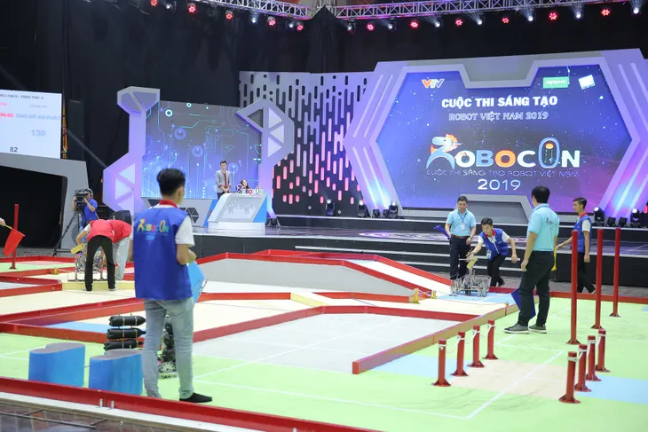 Robocon Đại học Công nghiệp Hà Nội: Ổn định, chính xác, thẳng tiến Hải Dương - Ảnh 38. Robocon Đại học Công nghiệp Hà Nội: Ổn định, chính xác, thẳng tiến Hải Dương - Ảnh 38.