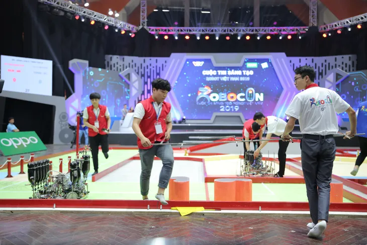 Robocon Đại học Công nghiệp Hà Nội: Ổn định, chính xác, thẳng tiến Hải Dương - Ảnh 41. Robocon Đại học Công nghiệp Hà Nội: Ổn định, chính xác, thẳng tiến Hải Dương - Ảnh 41.