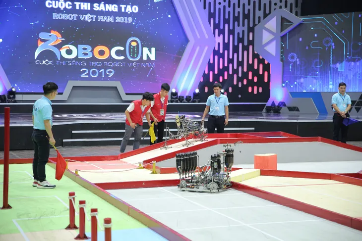 Robocon Đại học Công nghiệp Hà Nội: Ổn định, chính xác, thẳng tiến Hải Dương - Ảnh 42. Robocon Đại học Công nghiệp Hà Nội: Ổn định, chính xác, thẳng tiến Hải Dương - Ảnh 42.