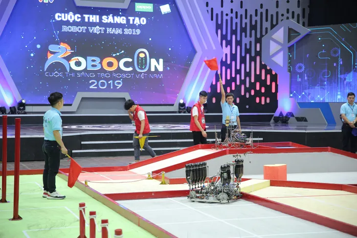 Robocon Đại học Công nghiệp Hà Nội: Ổn định, chính xác, thẳng tiến Hải Dương - Ảnh 43. Robocon Đại học Công nghiệp Hà Nội: Ổn định, chính xác, thẳng tiến Hải Dương - Ảnh 43.