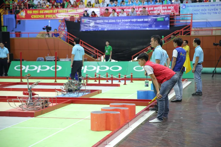 Robocon Đại học Công nghiệp Hà Nội: Ổn định, chính xác, thẳng tiến Hải Dương - Ảnh 44. Robocon Đại học Công nghiệp Hà Nội: Ổn định, chính xác, thẳng tiến Hải Dương - Ảnh 44.