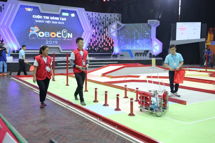 Robocon Đại học Công nghiệp Hà Nội: Ổn định, chính xác, thẳng tiến Hải Dương - Ảnh 45. Robocon Đại học Công nghiệp Hà Nội: Ổn định, chính xác, thẳng tiến Hải Dương - Ảnh 45.