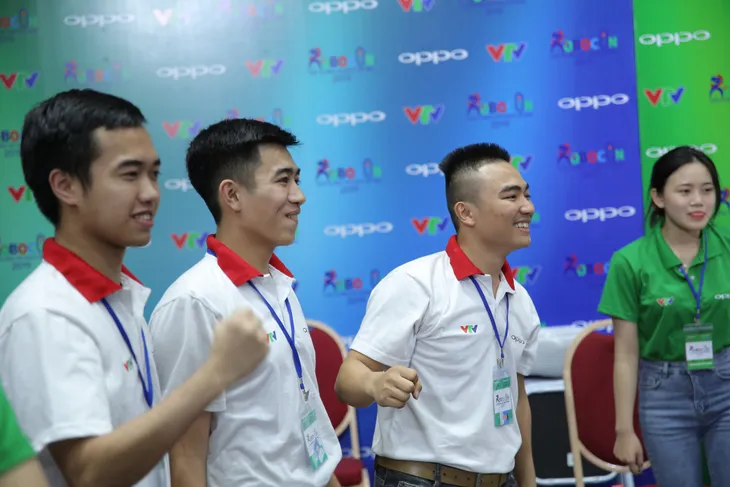 Robocon Đại học Công nghiệp Hà Nội: Ổn định, chính xác, thẳng tiến Hải Dương - Ảnh 55. Robocon Đại học Công nghiệp Hà Nội: Ổn định, chính xác, thẳng tiến Hải Dương - Ảnh 55.