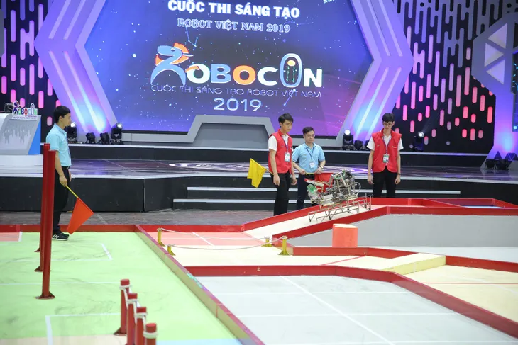 Robocon Đại học Công nghiệp Hà Nội: Ổn định, chính xác, thẳng tiến Hải Dương - Ảnh 56. Robocon Đại học Công nghiệp Hà Nội: Ổn định, chính xác, thẳng tiến Hải Dương - Ảnh 56.