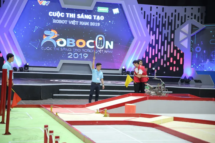 Robocon Đại học Công nghiệp Hà Nội: Ổn định, chính xác, thẳng tiến Hải Dương - Ảnh 57. Robocon Đại học Công nghiệp Hà Nội: Ổn định, chính xác, thẳng tiến Hải Dương - Ảnh 57.
