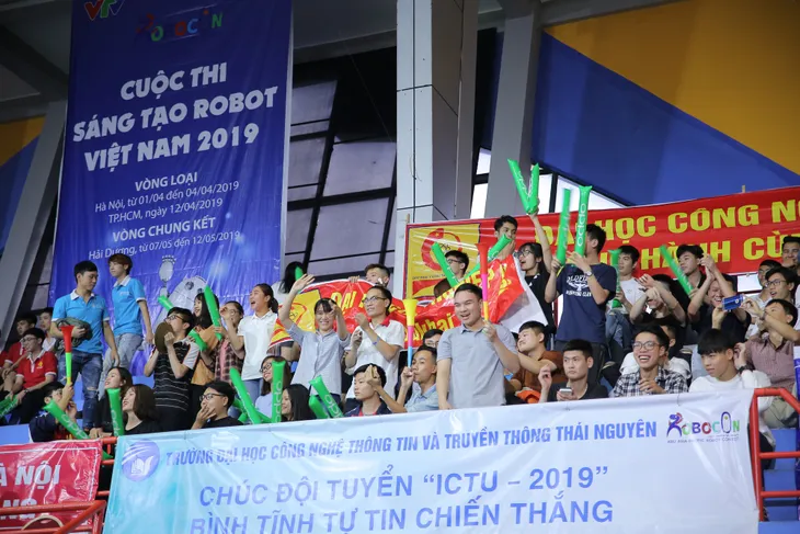 Robocon Đại học Công nghiệp Hà Nội: Ổn định, chính xác, thẳng tiến Hải Dương - Ảnh 67. Robocon Đại học Công nghiệp Hà Nội: Ổn định, chính xác, thẳng tiến Hải Dương - Ảnh 67.