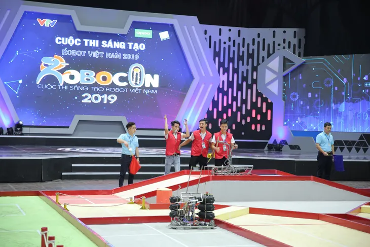 Robocon Đại học Công nghiệp Hà Nội: Ổn định, chính xác, thẳng tiến Hải Dương - Ảnh 71. Robocon Đại học Công nghiệp Hà Nội: Ổn định, chính xác, thẳng tiến Hải Dương - Ảnh 71.