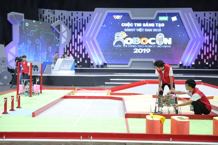 Robocon Đại học Công nghiệp Hà Nội: Ổn định, chính xác, thẳng tiến Hải Dương - Ảnh 74. Robocon Đại học Công nghiệp Hà Nội: Ổn định, chính xác, thẳng tiến Hải Dương - Ảnh 74.