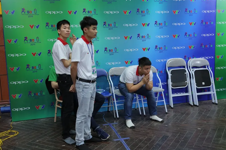 Tiếp bước ĐH Xây Dựng, tân binh Phenikaa giành vé vào chung kết Robocon Việt Nam 2019 - Ảnh 4. Tiếp bước ĐH Xây Dựng, tân binh Phenikaa giành vé vào chung kết Robocon Việt Nam 2019 - Ảnh 4.