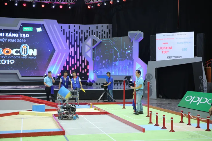Tiếp bước ĐH Xây Dựng, tân binh Phenikaa giành vé vào chung kết Robocon Việt Nam 2019 - Ảnh 16. Tiếp bước ĐH Xây Dựng, tân binh Phenikaa giành vé vào chung kết Robocon Việt Nam 2019 - Ảnh 16.