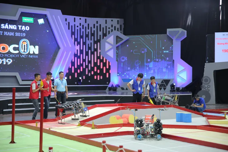 Tiếp bước ĐH Xây Dựng, tân binh Phenikaa giành vé vào chung kết Robocon Việt Nam 2019 - Ảnh 27. Tiếp bước ĐH Xây Dựng, tân binh Phenikaa giành vé vào chung kết Robocon Việt Nam 2019 - Ảnh 27.