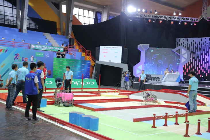 Tiếp bước ĐH Xây Dựng, tân binh Phenikaa giành vé vào chung kết Robocon Việt Nam 2019 - Ảnh 37. Tiếp bước ĐH Xây Dựng, tân binh Phenikaa giành vé vào chung kết Robocon Việt Nam 2019 - Ảnh 37.