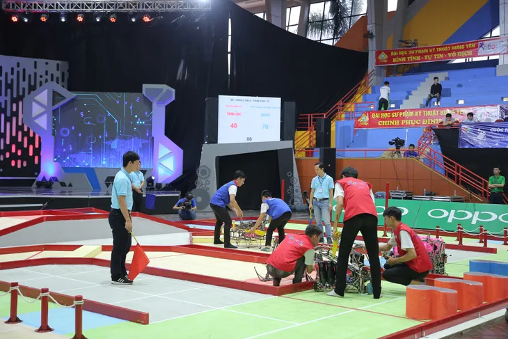 Tiếp bước ĐH Xây Dựng, tân binh Phenikaa giành vé vào chung kết Robocon Việt Nam 2019 - Ảnh 39. Tiếp bước ĐH Xây Dựng, tân binh Phenikaa giành vé vào chung kết Robocon Việt Nam 2019 - Ảnh 39.