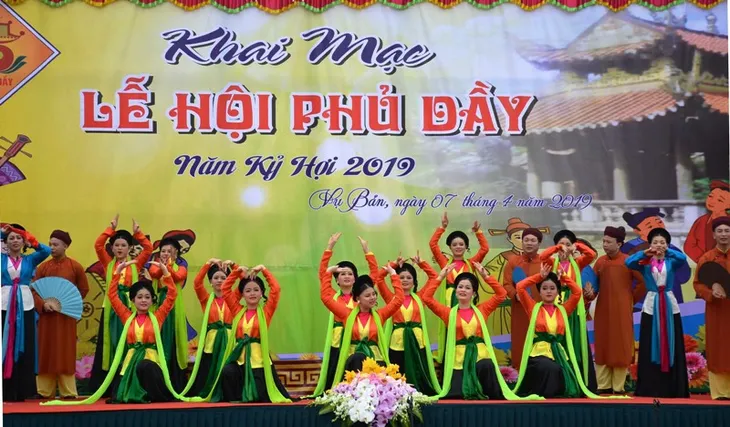 Khai hội Phủ Dầy, Nam Định - Ảnh 1. Khai hội Phủ Dầy, Nam Định - Ảnh 1.