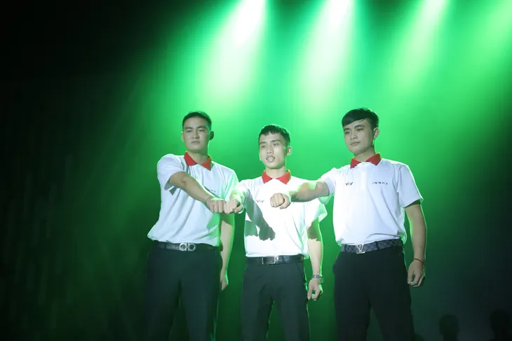 Những gương mặt giành vé vào chung kết Robocon Việt Nam 2019 - Ảnh 7. Những gương mặt giành vé vào chung kết Robocon Việt Nam 2019 - Ảnh 7.