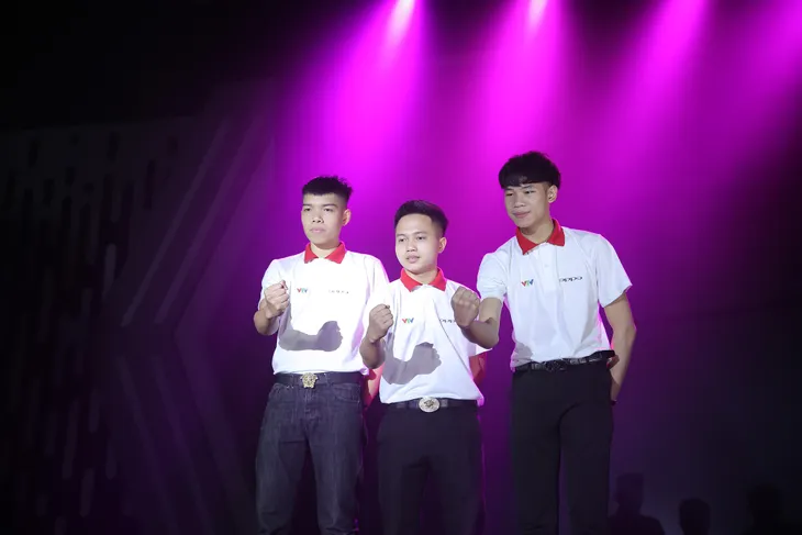 Những gương mặt giành vé vào chung kết Robocon Việt Nam 2019 - Ảnh 13. Những gương mặt giành vé vào chung kết Robocon Việt Nam 2019 - Ảnh 13.