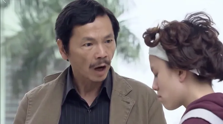 Về nhà đi con - Tập 1: Thư (Bảo Thanh) giải vây cho bố, Huệ (Thu Quỳnh) bị xe tông nhập viện - Ảnh 4. Về nhà đi con - Tập 1: Thư (Bảo Thanh) giải vây cho bố, Huệ (Thu Quỳnh) bị xe tông nhập viện - Ảnh 4.