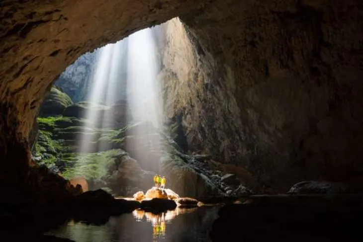 Thám hiểm sông ngầm sâu gần 100m trong hang Sơn Đoòng: Còn nhiều bí ẩn! - Ảnh 1. Thám hiểm sông ngầm sâu gần 100m trong hang Sơn Đoòng: Còn nhiều bí ẩn! - Ảnh 1.