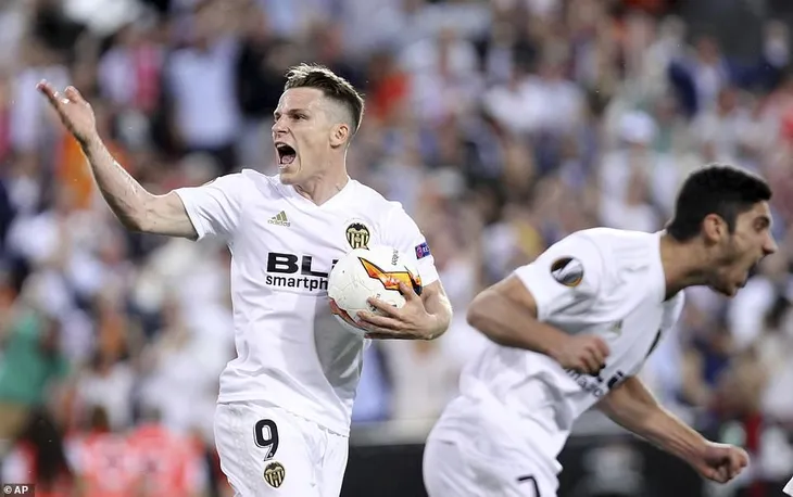ẢNH: Arsenal thắng thuyết phục Valencia để giành quyền vào chung kết Europa League - Ảnh 10. ẢNH: Arsenal thắng thuyết phục Valencia để giành quyền vào chung kết Europa League - Ảnh 10.