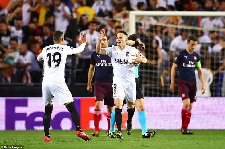 ẢNH: Arsenal thắng thuyết phục Valencia để giành quyền vào chung kết Europa League - Ảnh 4. ẢNH: Arsenal thắng thuyết phục Valencia để giành quyền vào chung kết Europa League - Ảnh 4.