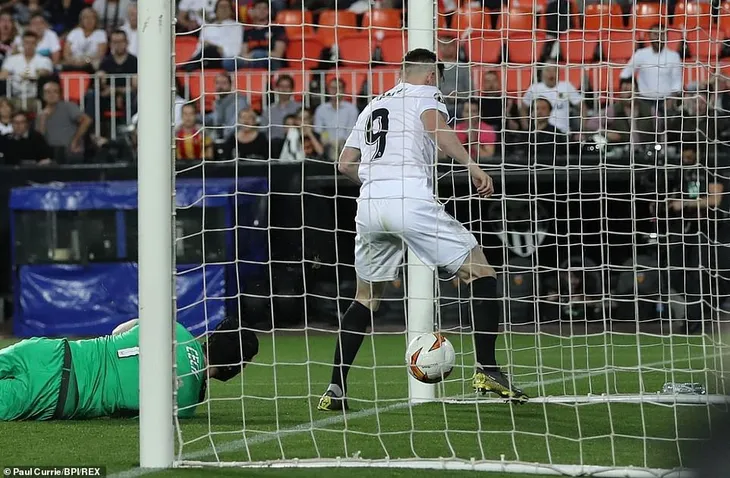 ẢNH: Arsenal thắng thuyết phục Valencia để giành quyền vào chung kết Europa League - Ảnh 9. ẢNH: Arsenal thắng thuyết phục Valencia để giành quyền vào chung kết Europa League - Ảnh 9.