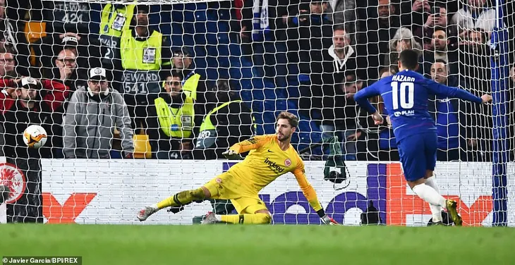 ẢNH: Chelsea nghẹt thở vượt qua Frankfurt, tiến vào chung kết Europa League - Ảnh 13. ẢNH: Chelsea nghẹt thở vượt qua Frankfurt, tiến vào chung kết Europa League - Ảnh 13.