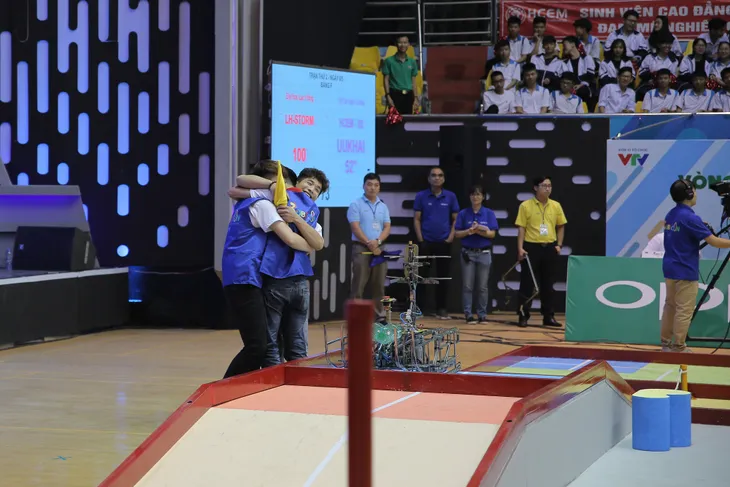 VCK Robocon Việt Nam 2019: Nghẹt thở đến những giây cuối cùng - Ảnh 25. VCK Robocon Việt Nam 2019: Nghẹt thở đến những giây cuối cùng - Ảnh 25.