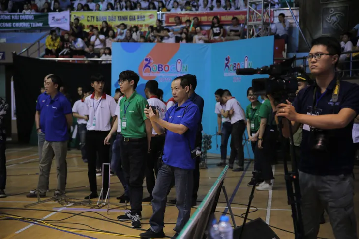 VCK Robocon Việt Nam 2019: Nghẹt thở đến những giây cuối cùng - Ảnh 28. VCK Robocon Việt Nam 2019: Nghẹt thở đến những giây cuối cùng - Ảnh 28.