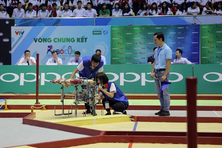 VCK Robocon Việt Nam 2019: Nghẹt thở đến những giây cuối cùng - Ảnh 39. VCK Robocon Việt Nam 2019: Nghẹt thở đến những giây cuối cùng - Ảnh 39.