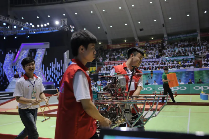 VCK Robocon Việt Nam 2019: Nghẹt thở đến những giây cuối cùng - Ảnh 40. VCK Robocon Việt Nam 2019: Nghẹt thở đến những giây cuối cùng - Ảnh 40.