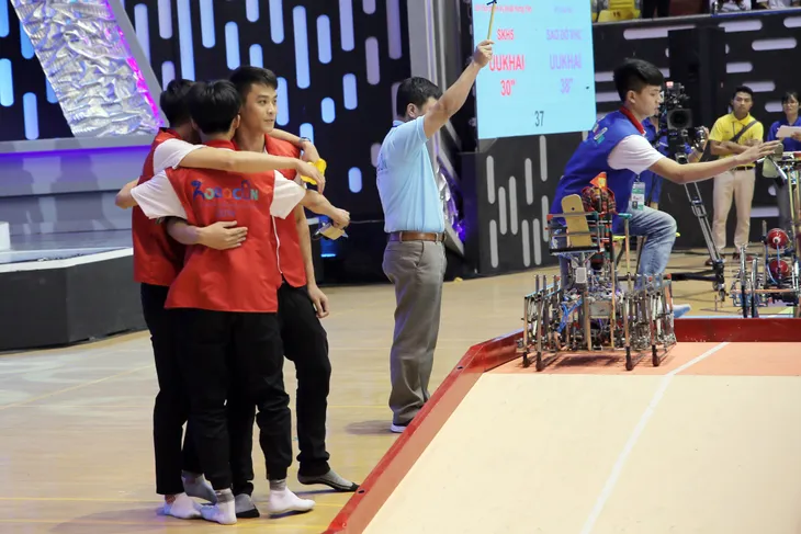 VCK Robocon Việt Nam 2019: Nghẹt thở đến những giây cuối cùng - Ảnh 46. VCK Robocon Việt Nam 2019: Nghẹt thở đến những giây cuối cùng - Ảnh 46.