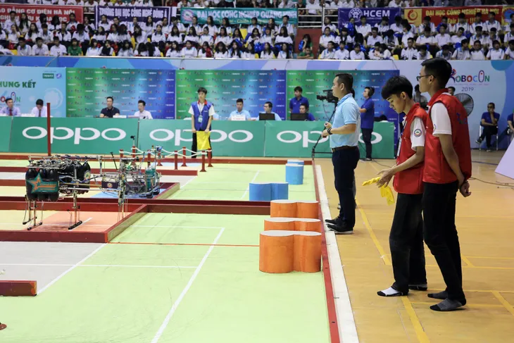 VCK Robocon Việt Nam 2019: Nghẹt thở đến những giây cuối cùng - Ảnh 49. VCK Robocon Việt Nam 2019: Nghẹt thở đến những giây cuối cùng - Ảnh 49.