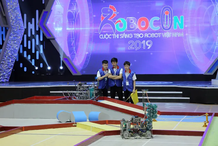 VCK Robocon Việt Nam 2019: Nghẹt thở đến những giây cuối cùng - Ảnh 54. VCK Robocon Việt Nam 2019: Nghẹt thở đến những giây cuối cùng - Ảnh 54.