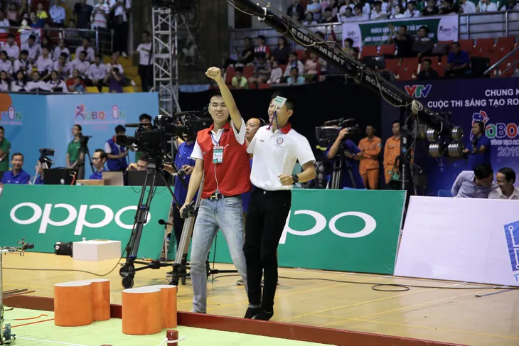 VCK Robocon Việt Nam 2019: Nghẹt thở đến những giây cuối cùng - Ảnh 59. VCK Robocon Việt Nam 2019: Nghẹt thở đến những giây cuối cùng - Ảnh 59.