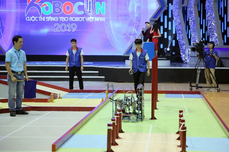 VCK Robocon Việt Nam 2019: Nghẹt thở đến những giây cuối cùng - Ảnh 63. VCK Robocon Việt Nam 2019: Nghẹt thở đến những giây cuối cùng - Ảnh 63.