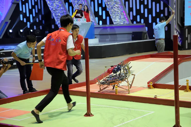 VCK Robocon Việt Nam 2019: Nghẹt thở đến những giây cuối cùng - Ảnh 64. VCK Robocon Việt Nam 2019: Nghẹt thở đến những giây cuối cùng - Ảnh 64.
