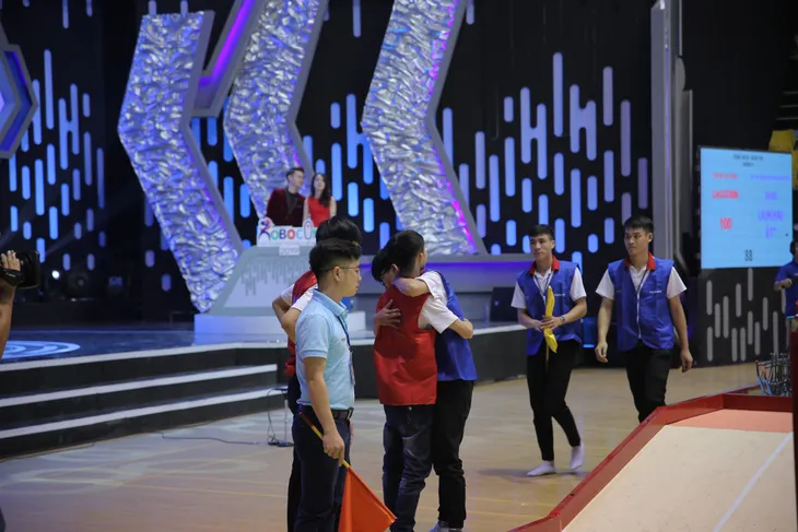VCK Robocon Việt Nam 2019: Nghẹt thở đến những giây cuối cùng - Ảnh 68. VCK Robocon Việt Nam 2019: Nghẹt thở đến những giây cuối cùng - Ảnh 68.