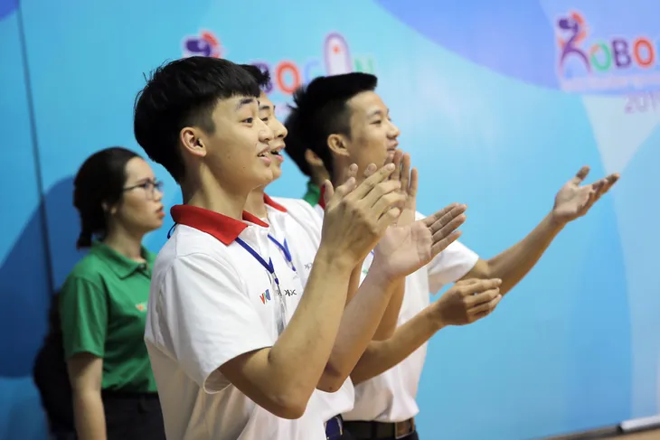 VCK Robocon Việt Nam 2019: Nghẹt thở đến những giây cuối cùng - Ảnh 76. VCK Robocon Việt Nam 2019: Nghẹt thở đến những giây cuối cùng - Ảnh 76.