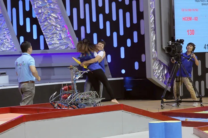 VCK Robocon Việt Nam 2019: Nghẹt thở đến những giây cuối cùng - Ảnh 80. VCK Robocon Việt Nam 2019: Nghẹt thở đến những giây cuối cùng - Ảnh 80.
