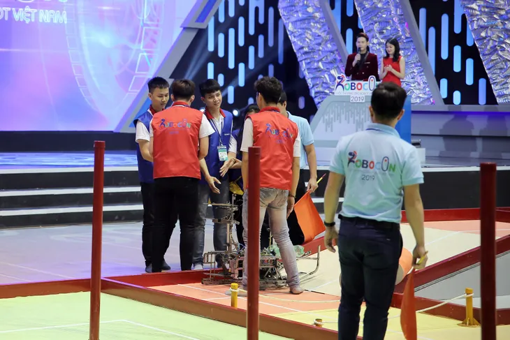 VCK Robocon Việt Nam 2019: Nghẹt thở đến những giây cuối cùng - Ảnh 87. VCK Robocon Việt Nam 2019: Nghẹt thở đến những giây cuối cùng - Ảnh 87.