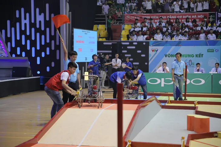 VCK Robocon Việt Nam 2019: Nghẹt thở đến những giây cuối cùng - Ảnh 98. VCK Robocon Việt Nam 2019: Nghẹt thở đến những giây cuối cùng - Ảnh 98.