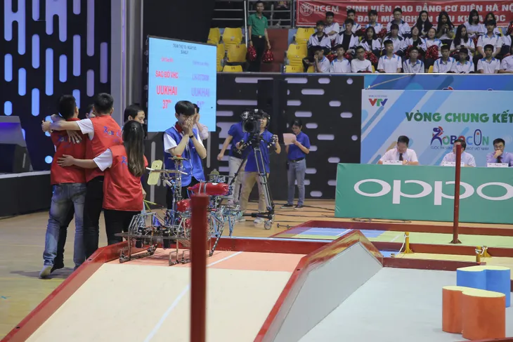 VCK Robocon Việt Nam 2019: Nghẹt thở đến những giây cuối cùng - Ảnh 103. VCK Robocon Việt Nam 2019: Nghẹt thở đến những giây cuối cùng - Ảnh 103.