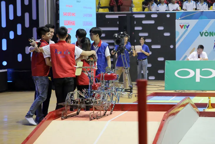 VCK Robocon Việt Nam 2019: Nghẹt thở đến những giây cuối cùng - Ảnh 105. VCK Robocon Việt Nam 2019: Nghẹt thở đến những giây cuối cùng - Ảnh 105.