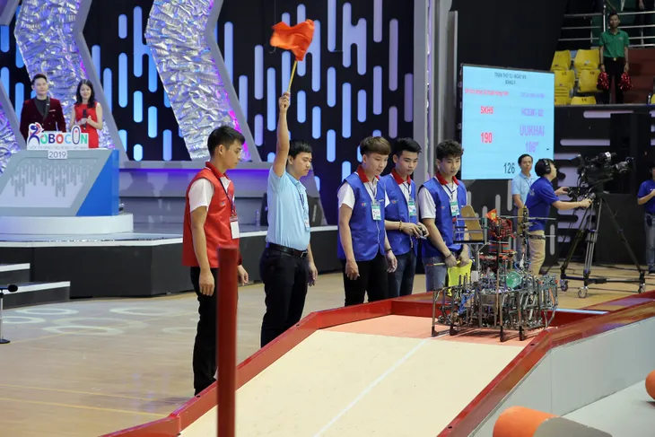 VCK Robocon Việt Nam 2019: Nghẹt thở đến những giây cuối cùng - Ảnh 122. VCK Robocon Việt Nam 2019: Nghẹt thở đến những giây cuối cùng - Ảnh 122.