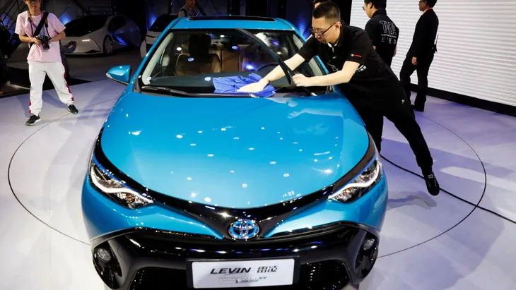 Toyota tăng cường sản xuất ô tô “xanh” - Ảnh 1. Toyota tăng cường sản xuất ô tô “xanh” - Ảnh 1.