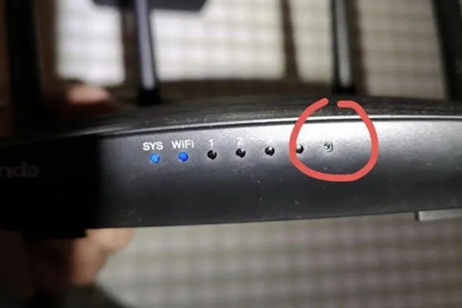 Chủ căn hộ Airbnb bị tạm giam vì đặt camera quay lén - Ảnh 1.